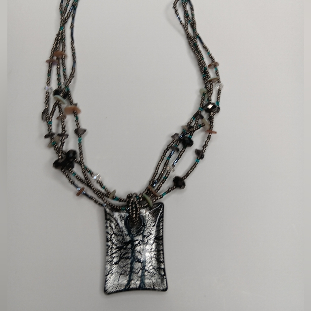 Elegant Multicolor Beaded Necklace